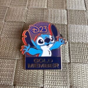 Disney D23 Stitch Gold Member Pin